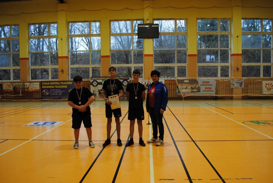 Powiatowy Drużynowy Turniej Badmintona Dziewcząt i Chłopców 